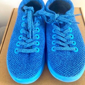 Allbirds Buoyant Blue women’s Tree Pipers Sneakers, size 9